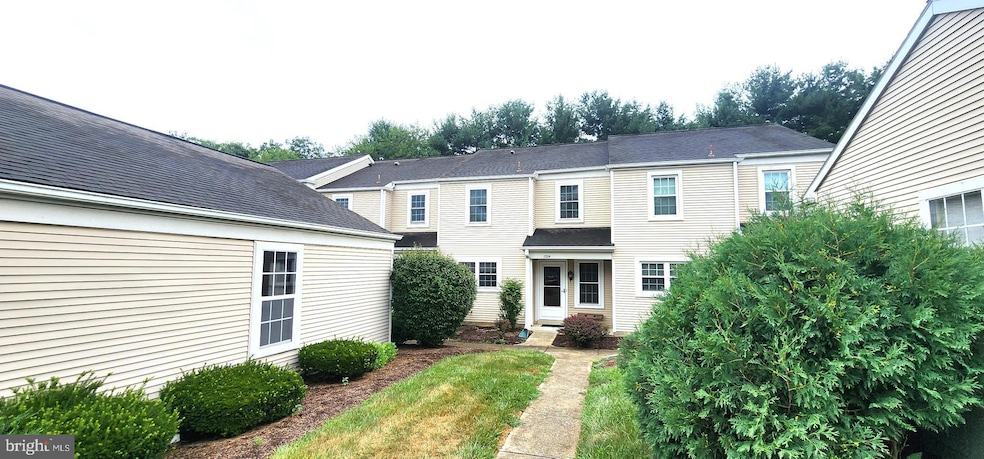 1324 Cambridge Ct, Palmyra, PA 17078 - photo 1