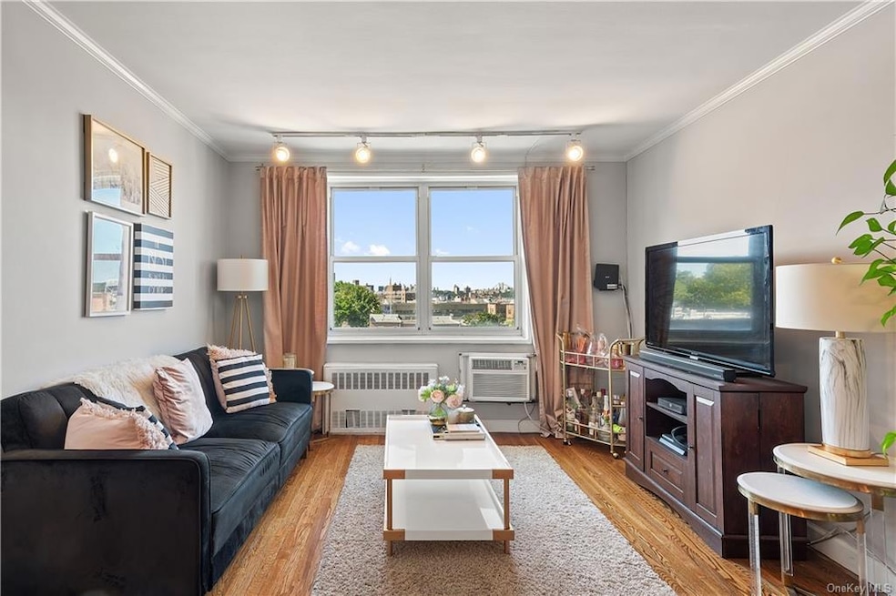 3065 Sedgwick Ave unit 5C, Bronx, NY 10468 - photo 1