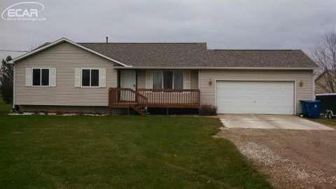 5384 Cook Rd, Swartz Creek, MI 48473 - photo 1
