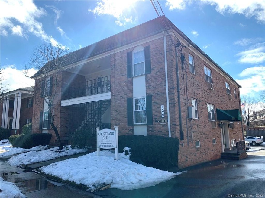 394 Courtland Ave unit 1B, Stamford, CT 06906 - photo 1