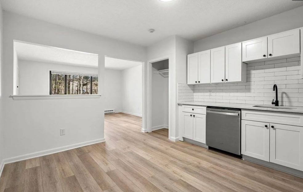 14 Pierce St unit 3, Foxboro, MA 02035 - photo 1