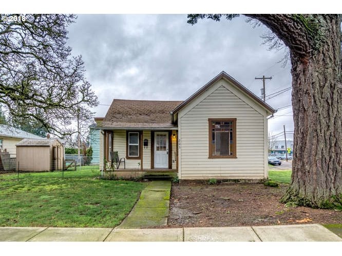 203 S Center St, Newberg, OR 97132 - photo 1