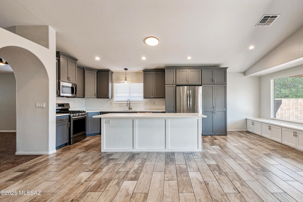 Under Contract $385,000