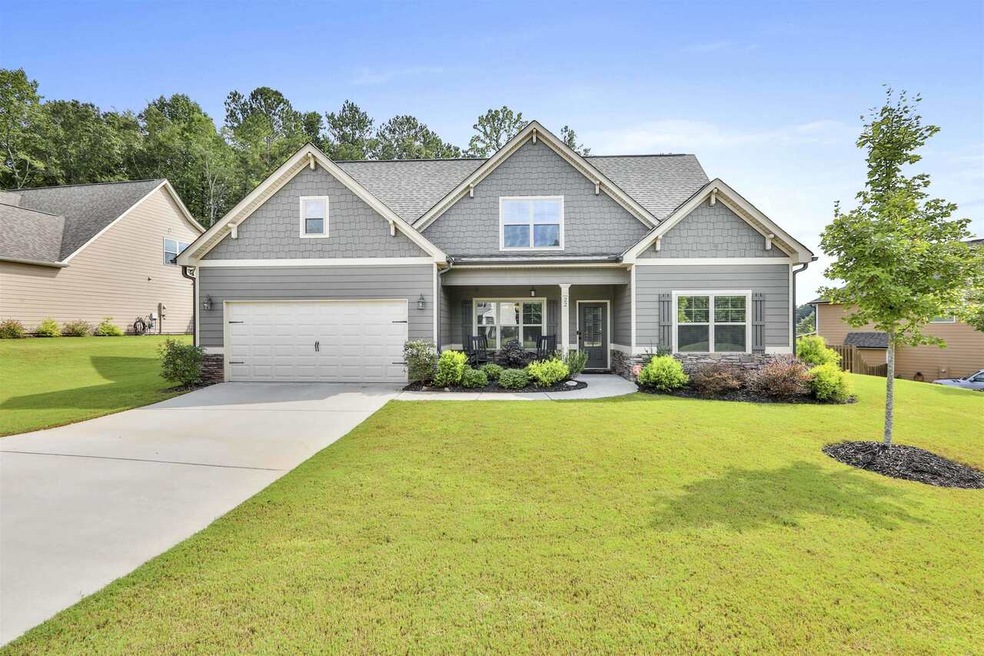 STUNNING HOME WITH MANY UPGRADES & COVERED PATIO P