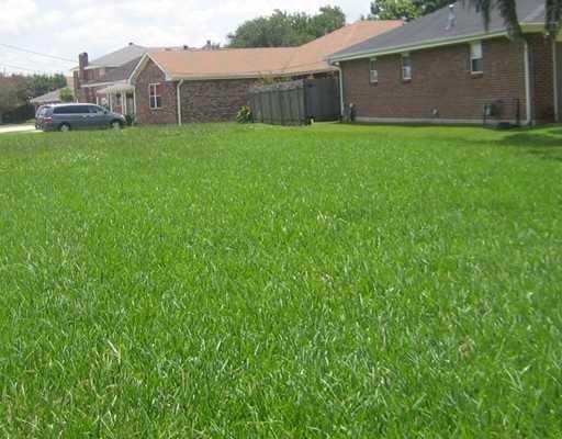 Land/Lot. Heart of Metairie!
