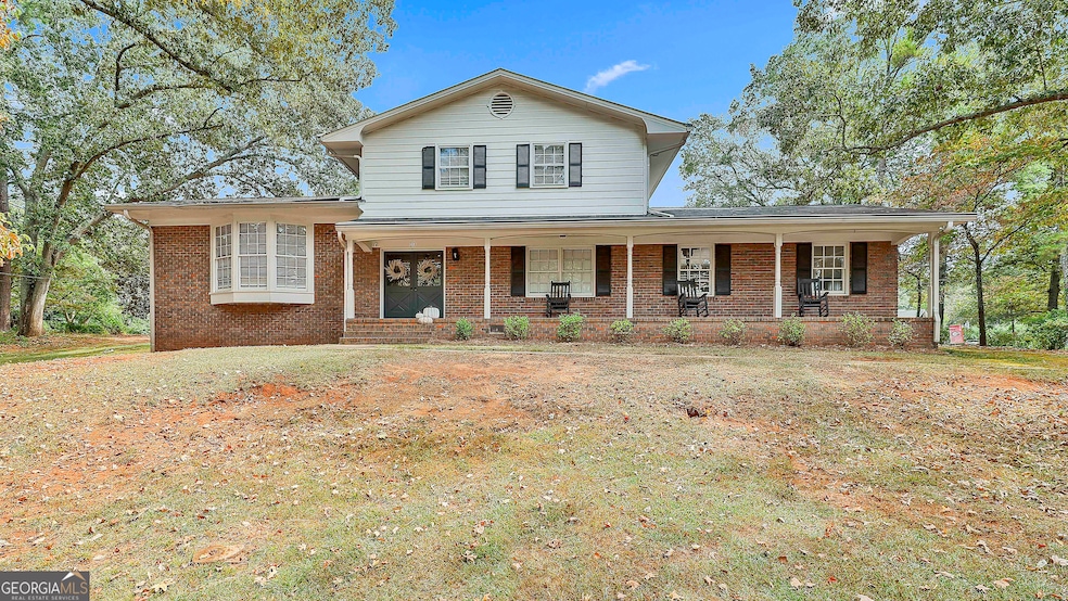 10 Camellia Cir, Newnan, GA 30263 - photo 1