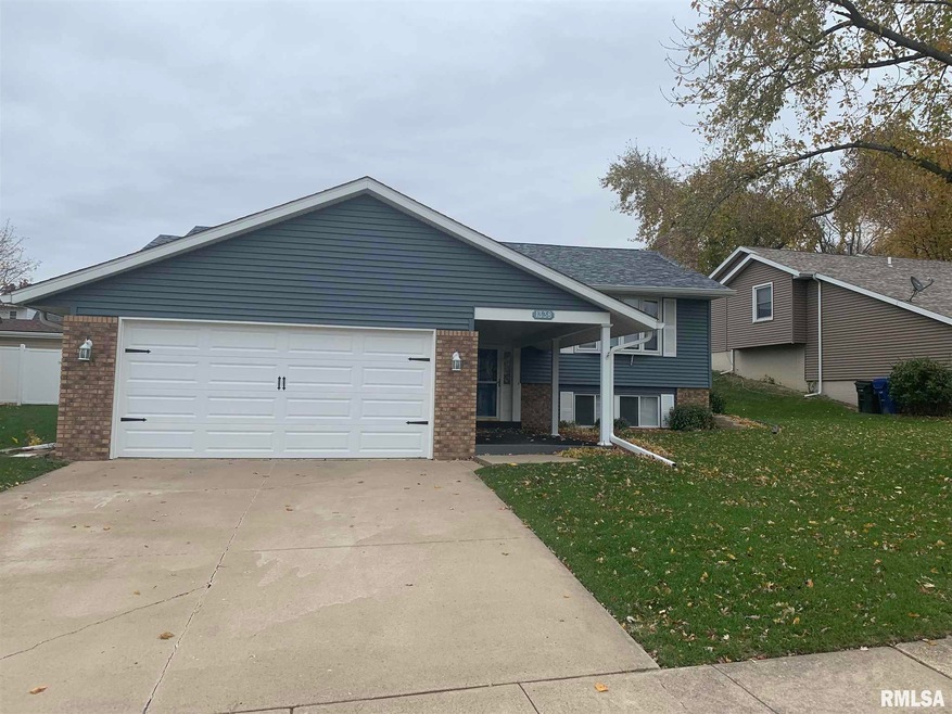 1338 W 47th Ct, Davenport, IA 52806 - photo 1