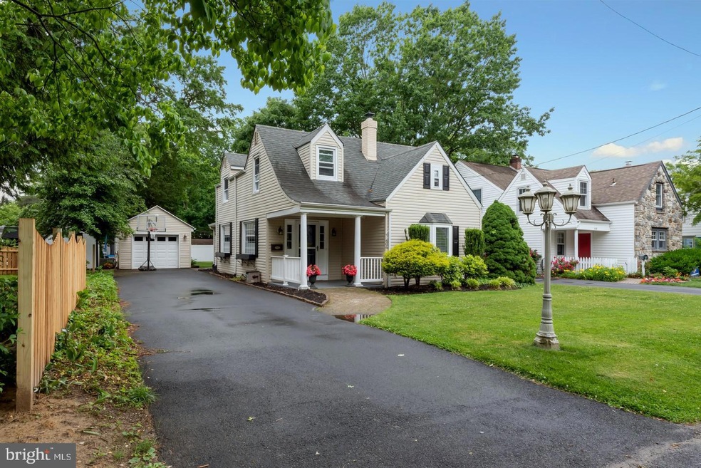 606 Maple Ct, Moorestown, NJ 08057 - photo 1