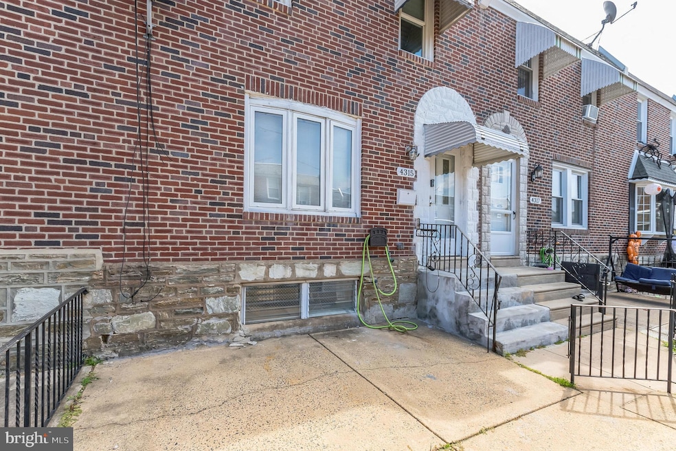 4315 Chippendale St, Philadelphia, PA 19136 - photo 1