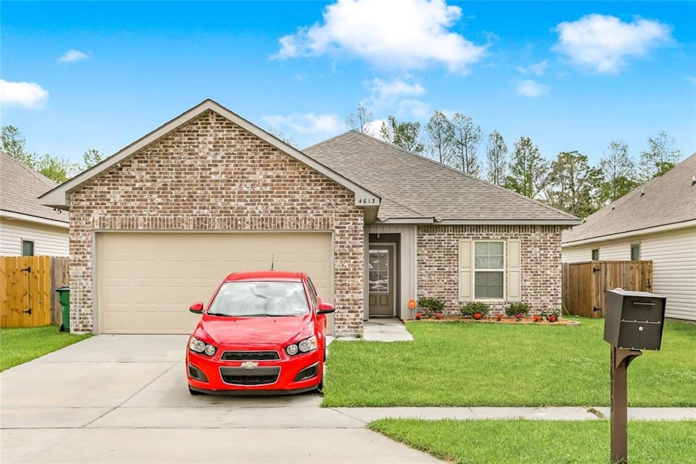 4613 Park Shore Dr, Marrero, LA 70072 - photo 1