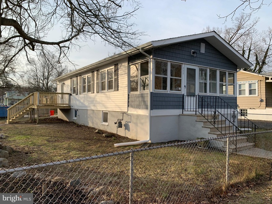 111 E Crestwood Ave, Somerdale, NJ 08083 - photo 1