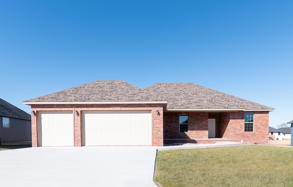 1063 Gettysburg Loop, Republic, MO 65738 - photo 1