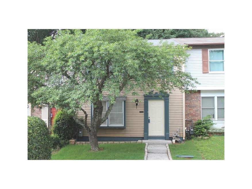 This lovely 2 bedroom, 2.5 bath town home is very 
