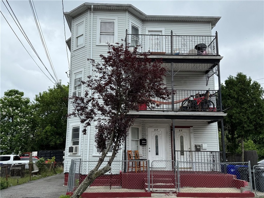 179 Harold St unit 3, Providence, RI 02908 - photo 1