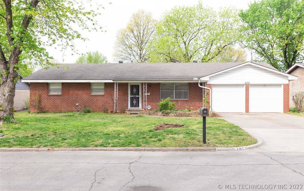 Welcome Home on Moore Avenue in Dewey, OK!