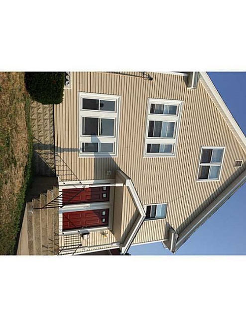 17 Algonquin St, Providence, RI 02907 - photo 1