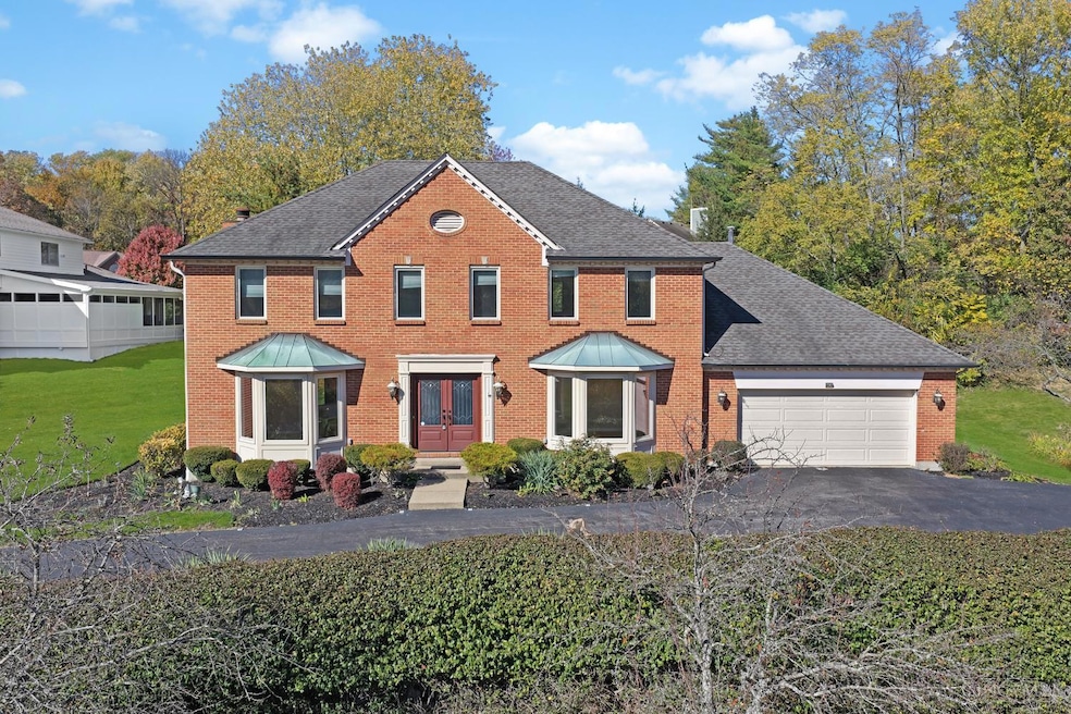 845 Eaglesknoll Ct, Cincinnati, OH 45255 - photo 1