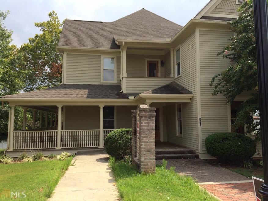 278 W MAIN FRONT ENTRANCE