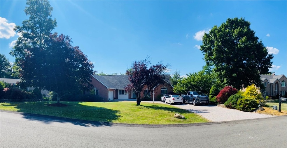 102 W Chevalier Ct, Eighty Four, PA 15330 - photo 1