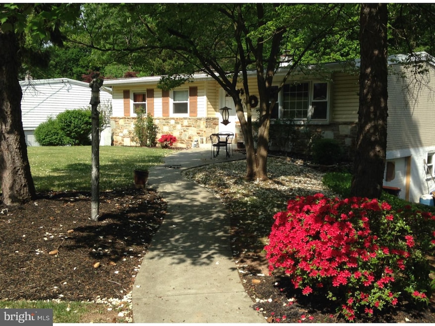 209 Dorset Way, Chalfont, PA 18914 - photo 1