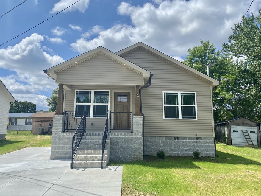 305 W Coffee St, Manchester, TN 37355 - photo 1