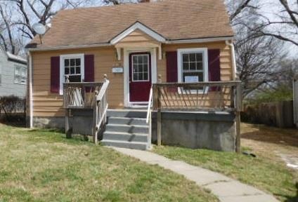 6837 Walrond Ave, Kansas City, MO 64132 - photo 1