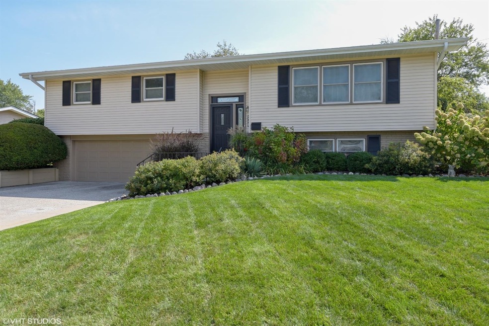 748 Pettibone St, Crown Point, IN 46307 - photo 1