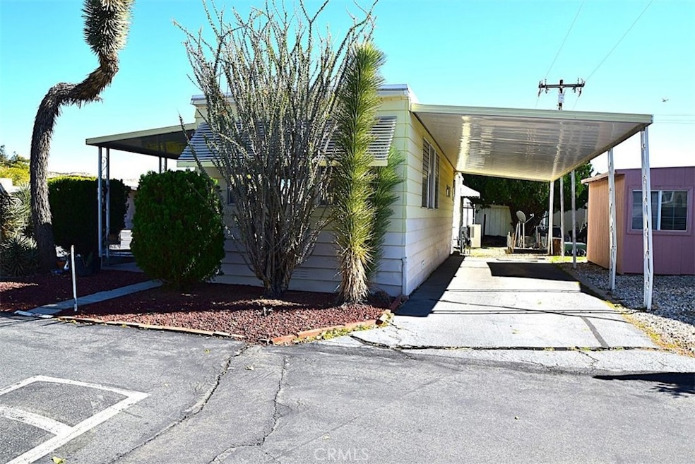 56425 29 Palms Hwy unit 100, Yucca Valley, CA 92284 - photo 1