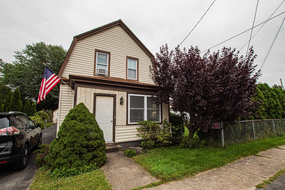 717 Draper Ave, Schenectady, NY 12306 - photo 1