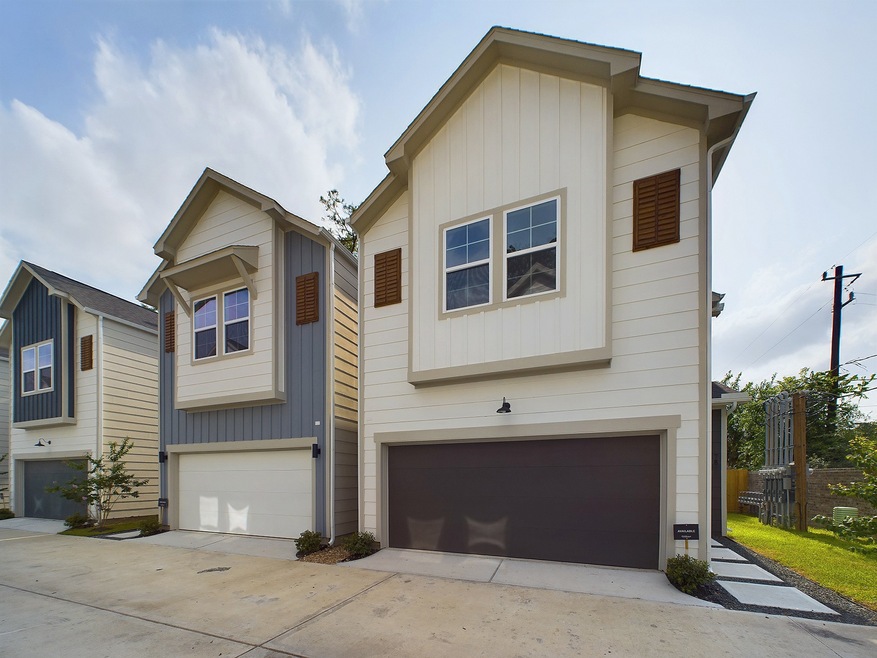 782 W. Tidwell Rd. Unit A.
Located in the charmin