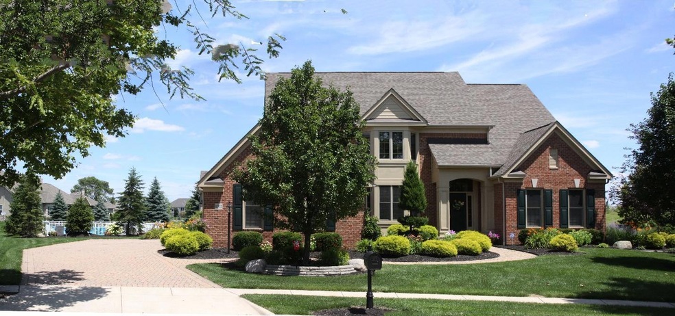 Spectacular home on cul-de-sac