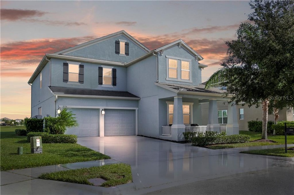 Front of residence w/ Virtual Twilight.