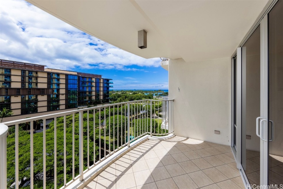Ocean and Beach Park views from the lanai