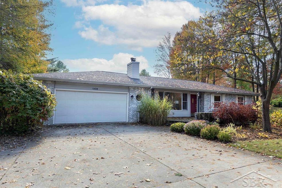 1139 W Walnut St, Saint Charles, MI 48655 - photo 1