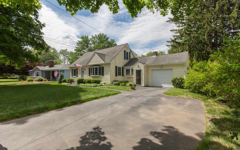 26 Bridge St, Salem, NH 03079 - photo 1