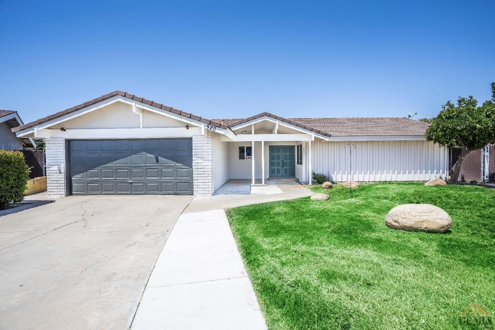 520 Theta Ln, Porterville, CA 93257 - photo 1