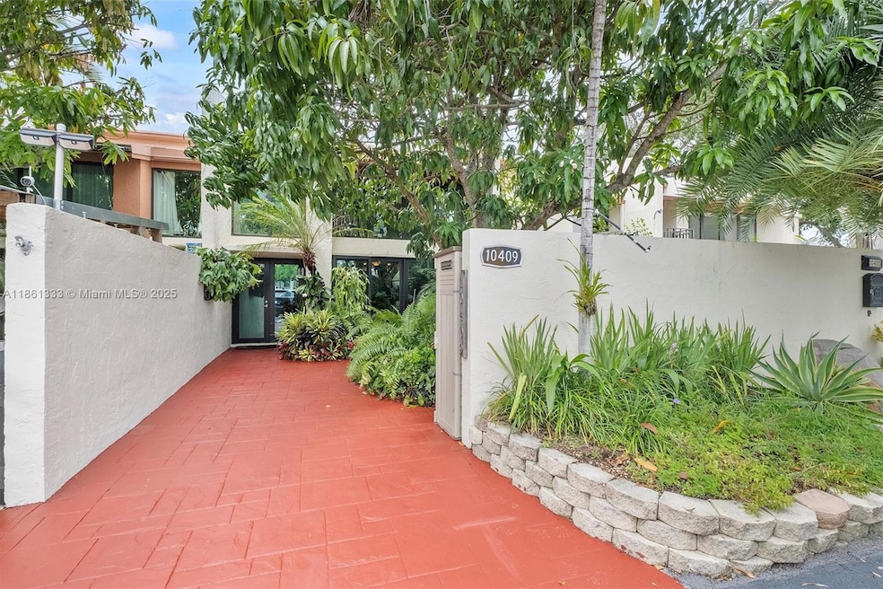 Pending $585,000 • Co-Listing Agent