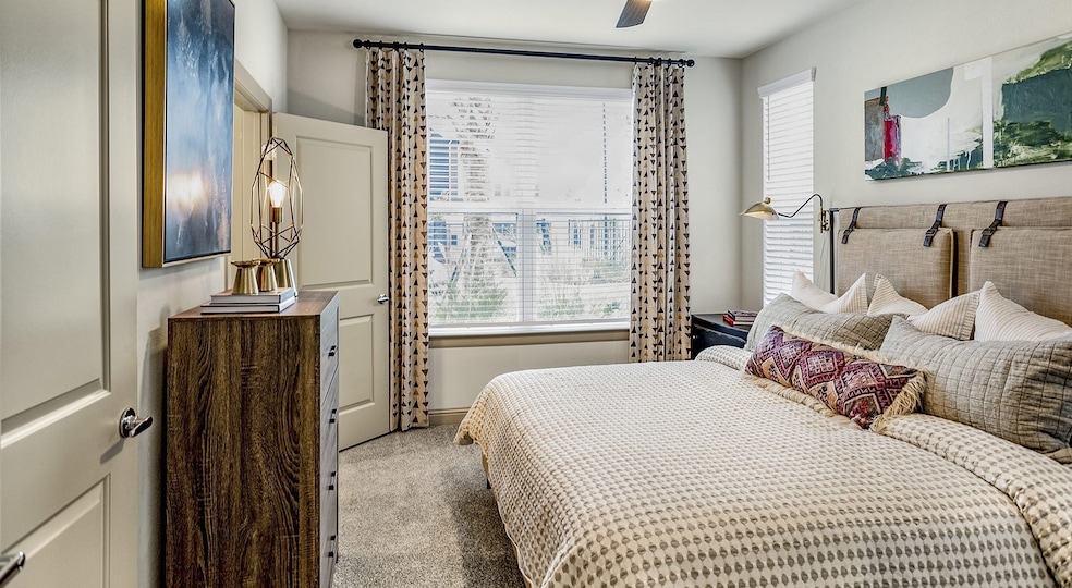 7100 Uvalde Rd unit 8106, Houston, TX 77049 - photo 1