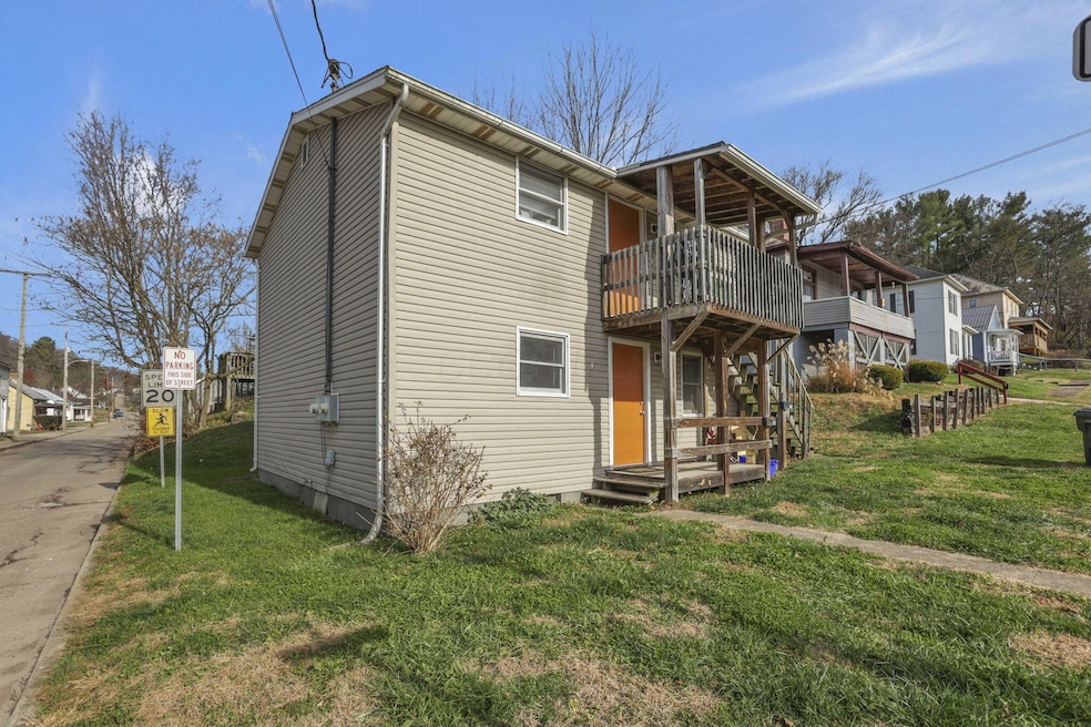 320 & 324 W Franklin St, Nelsonville, OH 45764 - photo 1