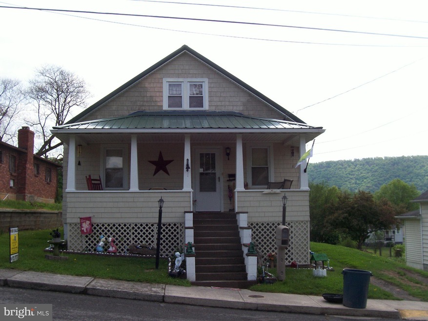 107 Pierpont St, Petersburg, WV 26847 - photo 1