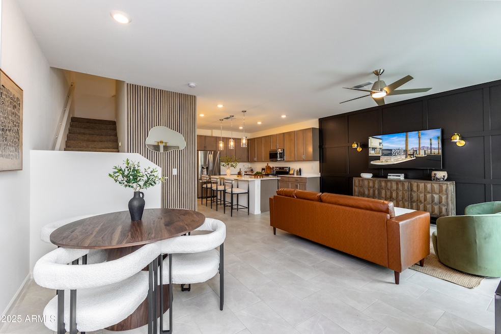 651 N Ironwood Dr unit 9, Apache Junction, AZ 85120 - photo 1