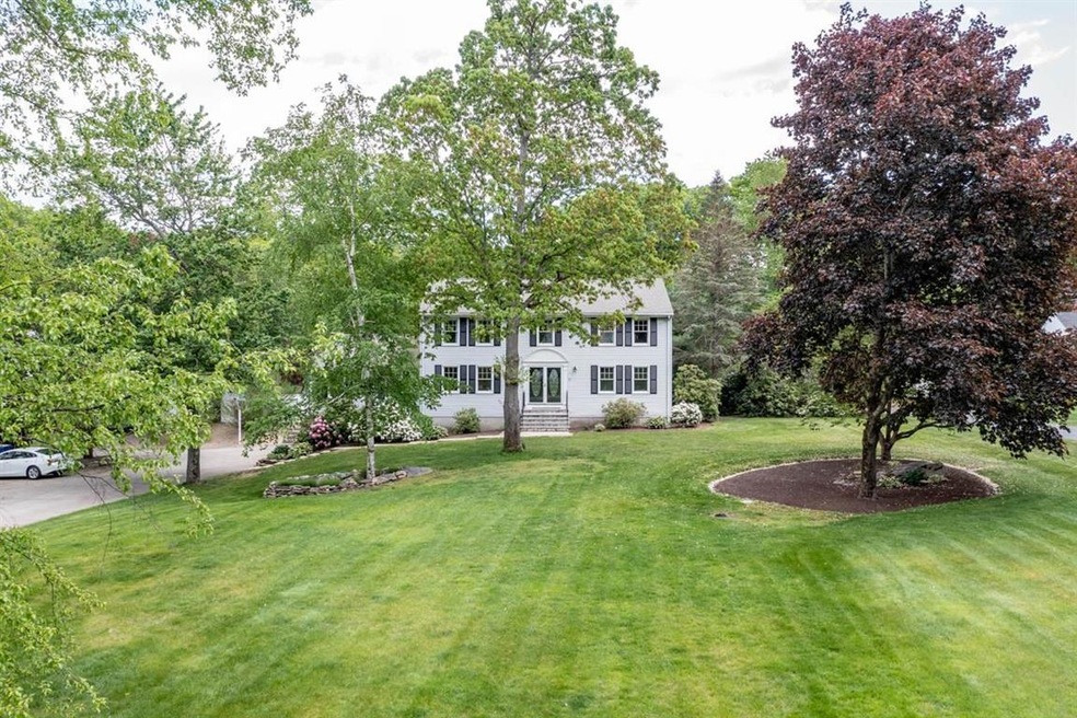 34 White Plains Ave, Londonderry, NH 03053 - photo 1