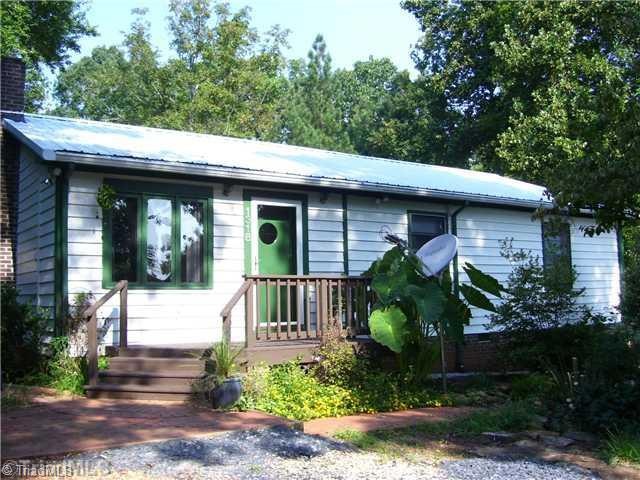 1318 Spanish Dr, Asheboro, NC 27205 - photo 1