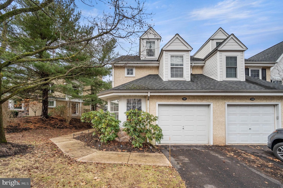 1501 Coventry Pointe Ln, Pottstown, PA 19465 - photo 1