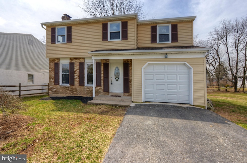 110 S 5th St, Bally, PA 19503 - photo 1
