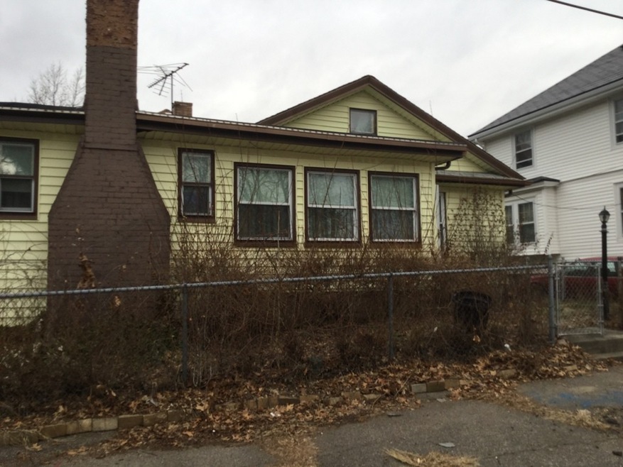 17 Spruce St, Quincy, MA 02171 - photo 1