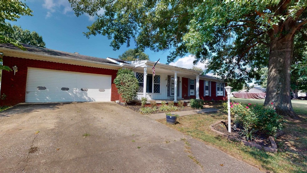 1401 S Calumet Dr, Worthington, KY 41183 - photo 1