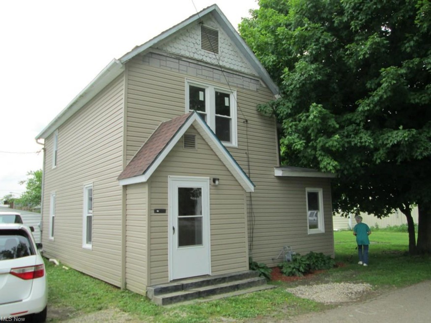 531 Cemetery St, Coshocton, OH 43812 - photo 1