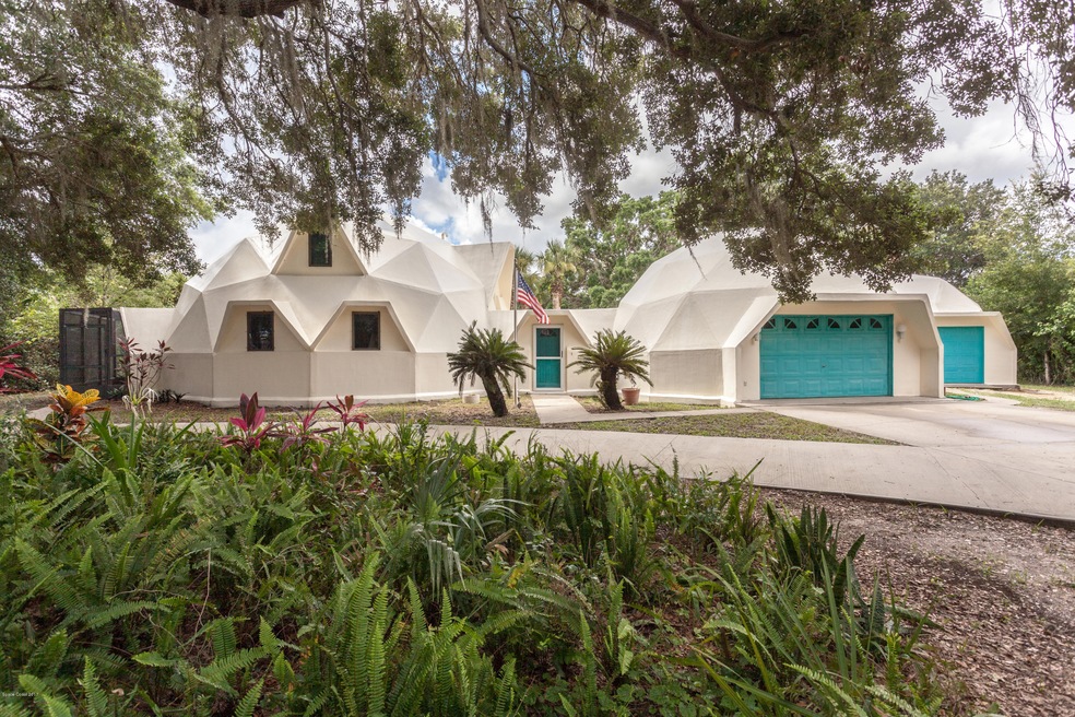 5065 Areca Palm St-10