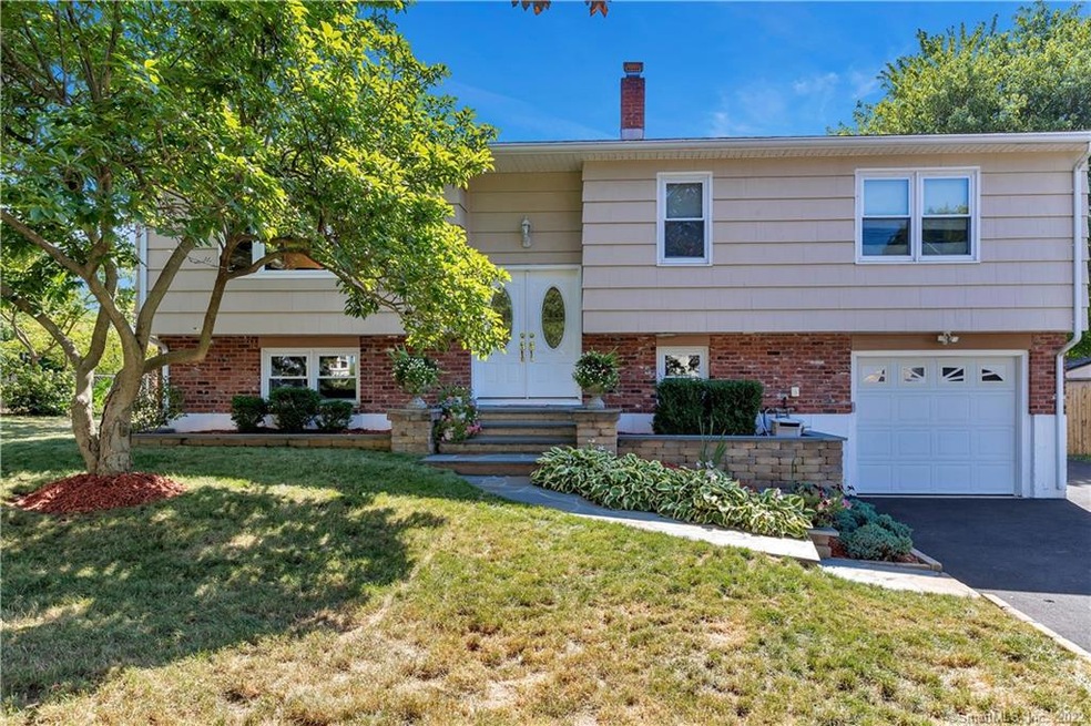 377 Platt Ave, West Haven, CT 06516 - photo 1